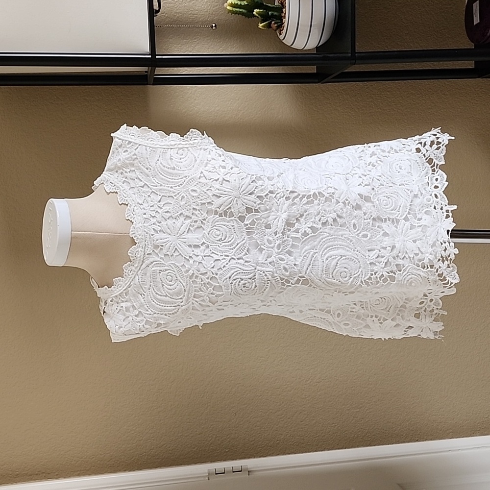 Passion of Essence Laced Top